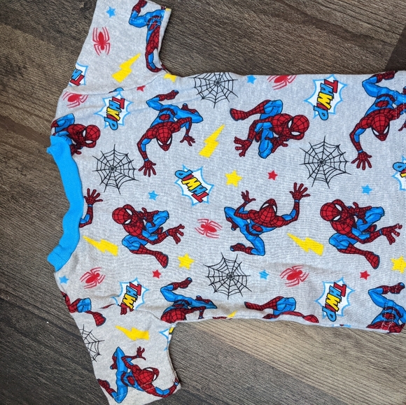 Marvel Spider-Man sleep shirts - Picture 3 of 7